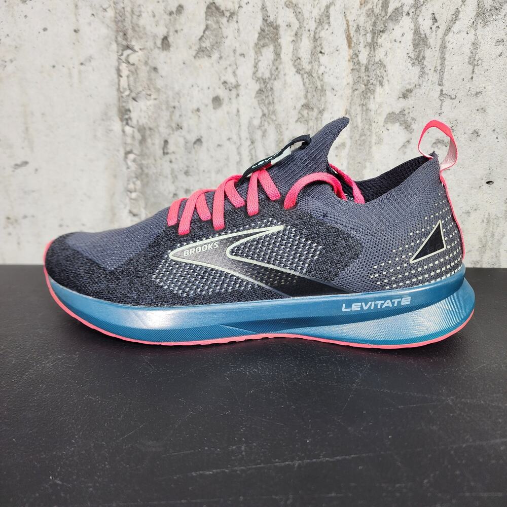 MSRP $150 Brooks Levitate StealthFit 5 Running Shoes Women's Size 9